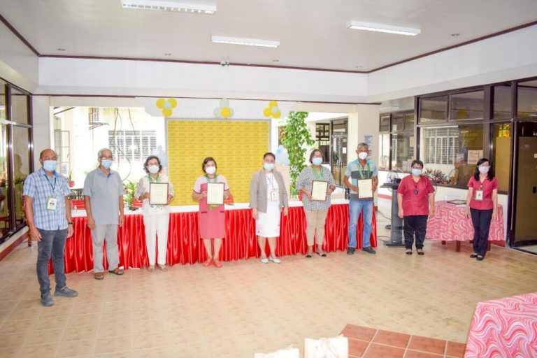 Read more about the article Seven retirees of Aklan State University were given recognition for their service yesterday, May 24, 2021 at the Library Bldg. lobby.